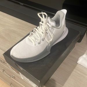 Kobe mamba fury grade school size 5